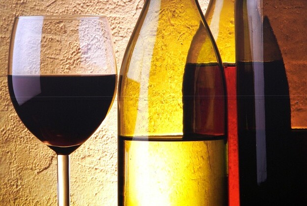 bottles-5897864_960_720.jpg