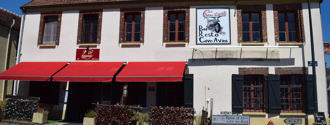 chez l vinc CP B Collombet (6).JPG