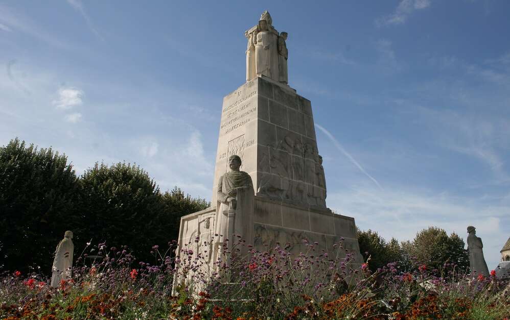 Le monument aux morts de Soissons (Soissons) Office de tourisme de