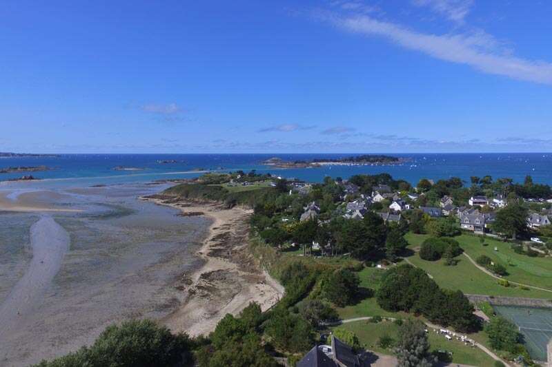L'Abbaye (SaintJacutdelaMer) Tourisme Bretagne