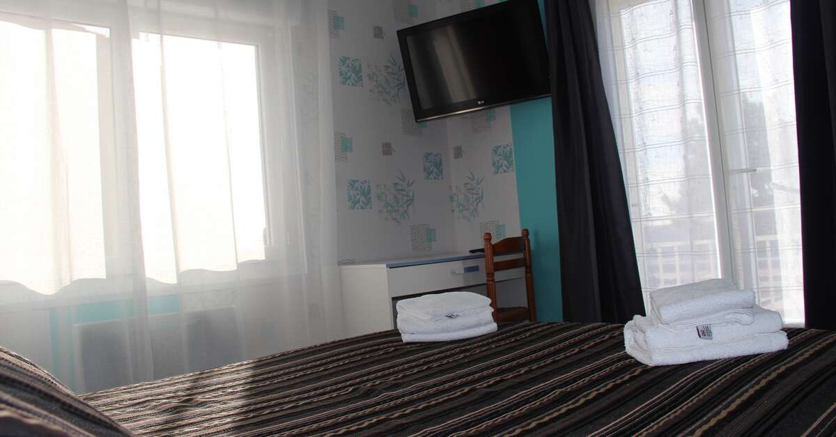 Le Petit Bonheur La Tranche Sur Mer HOTEL AU PETIT BONHEUR - Hôtels - restaurant - La Tranche-sur-Mer