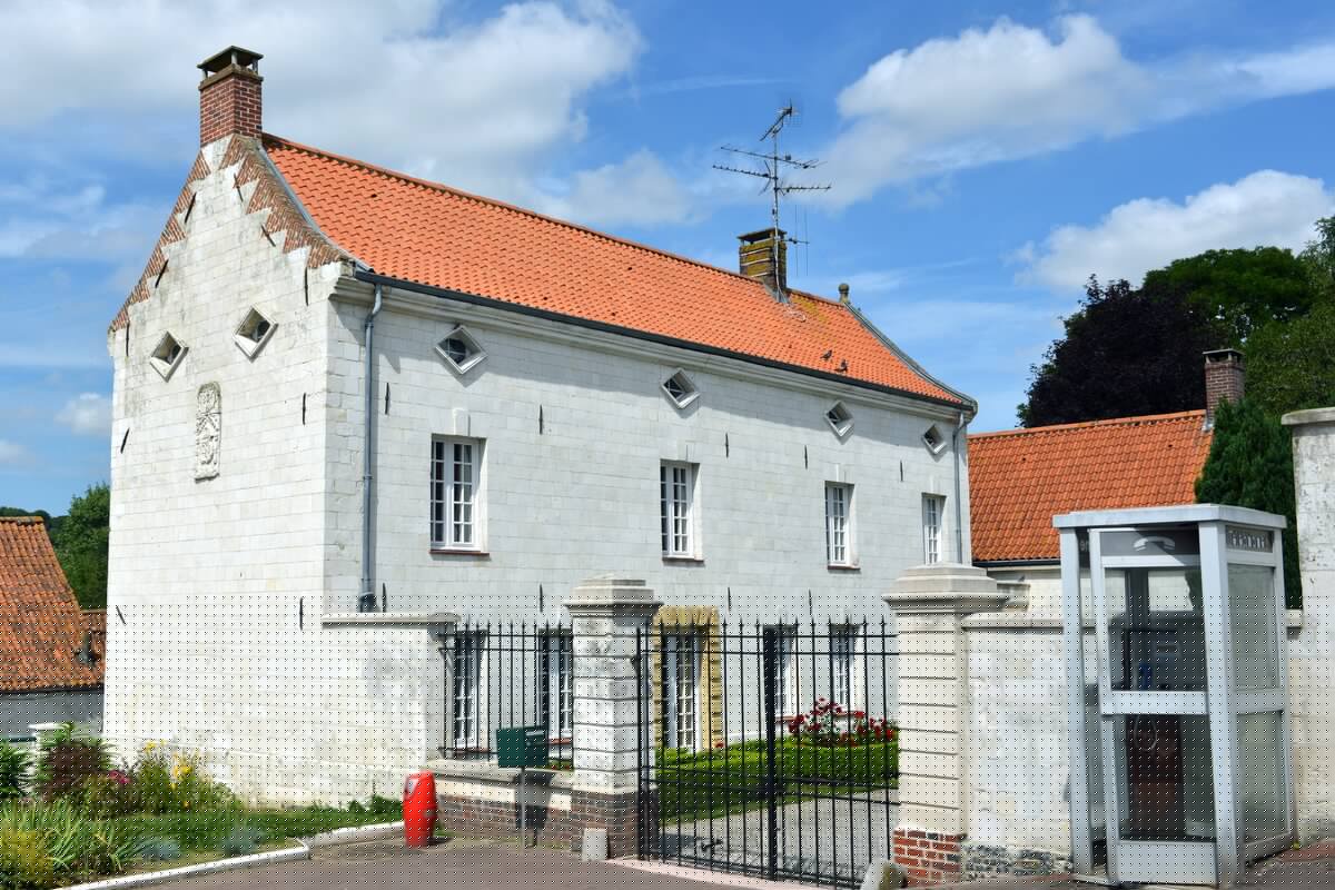 Maison Place d'Artois TOURNEHEM-SUR-LA-HEM ©Carl Peterolff (1)