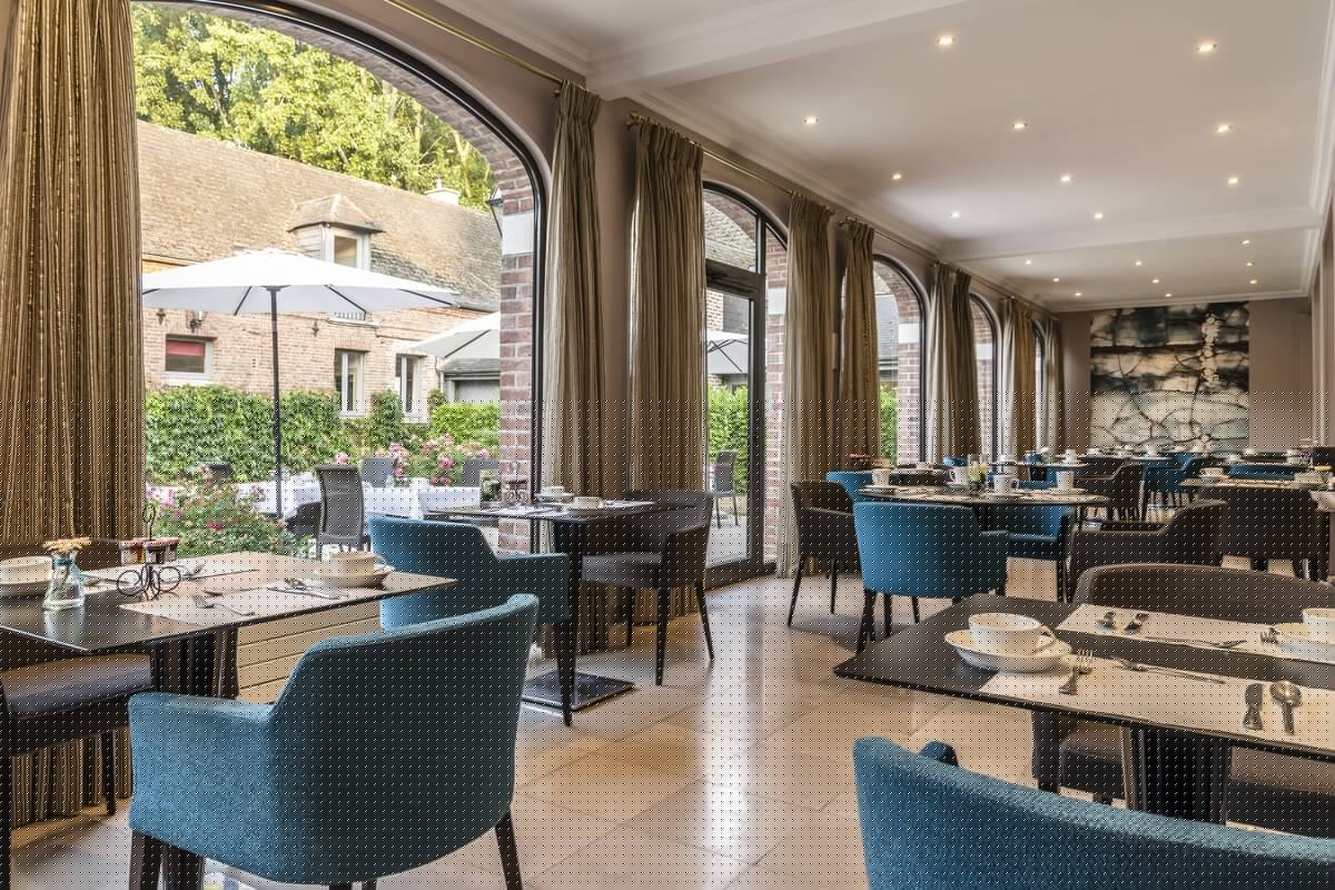 Najeti Hotel Chateau Tilques Salle PDJ (credit photos Chantal Garcin Photographe)(Copier)