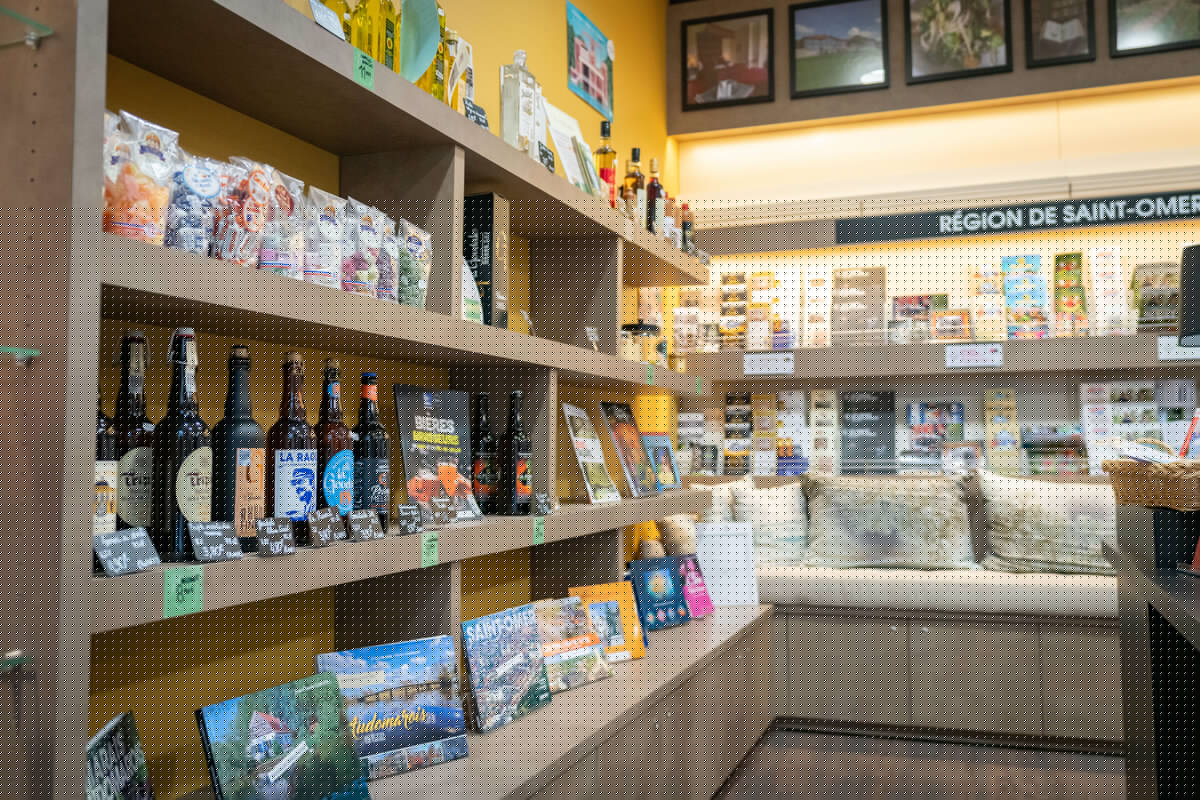 Boutique de l'Office de Tourisme de Saint-Omer en 2024