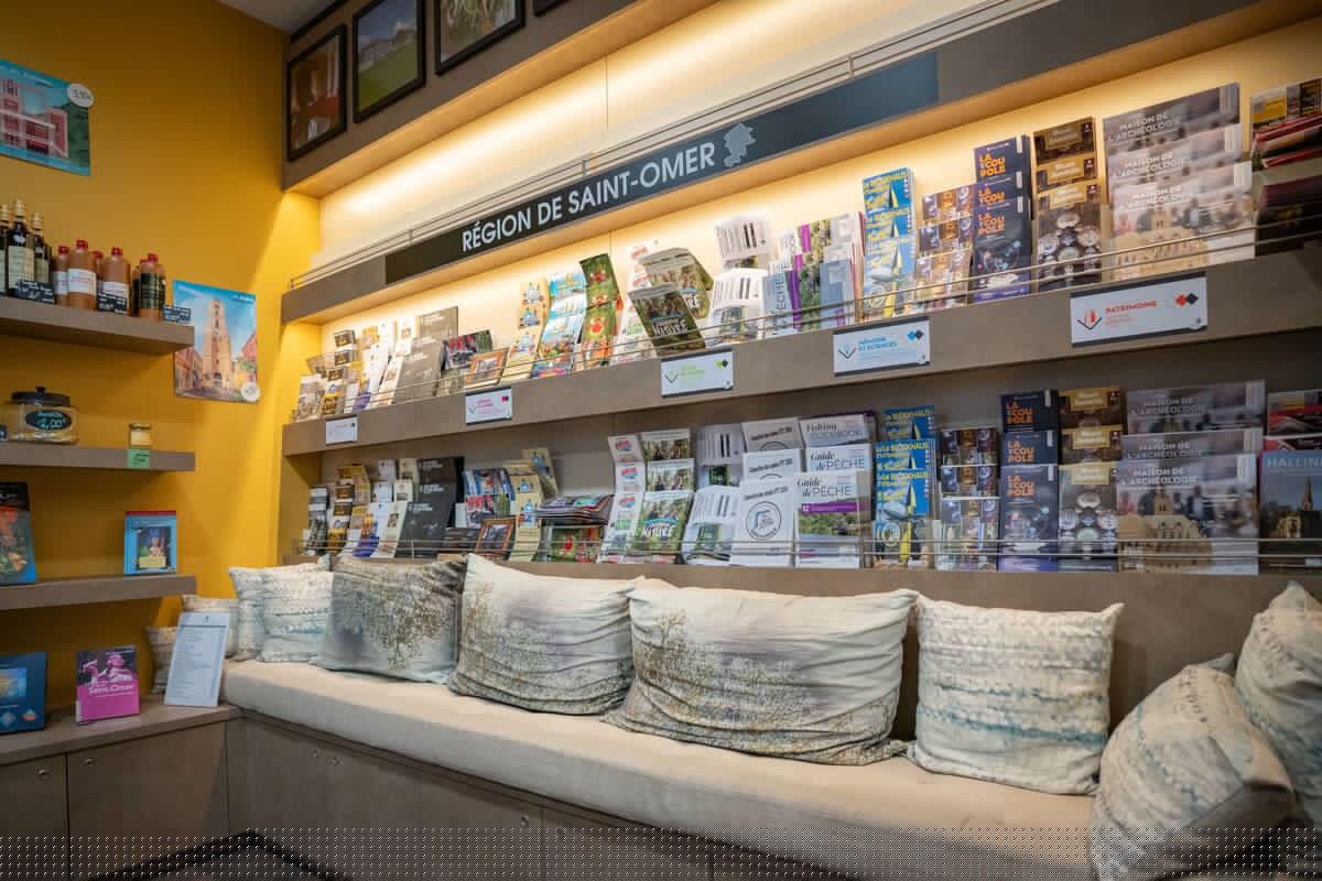 Boutique de l'Office de Tourisme de Saint-Omer en 2024