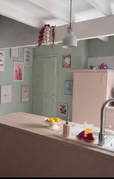 Une cuisine entièrement équipée, pensée pour allier confort, praticité et ambian