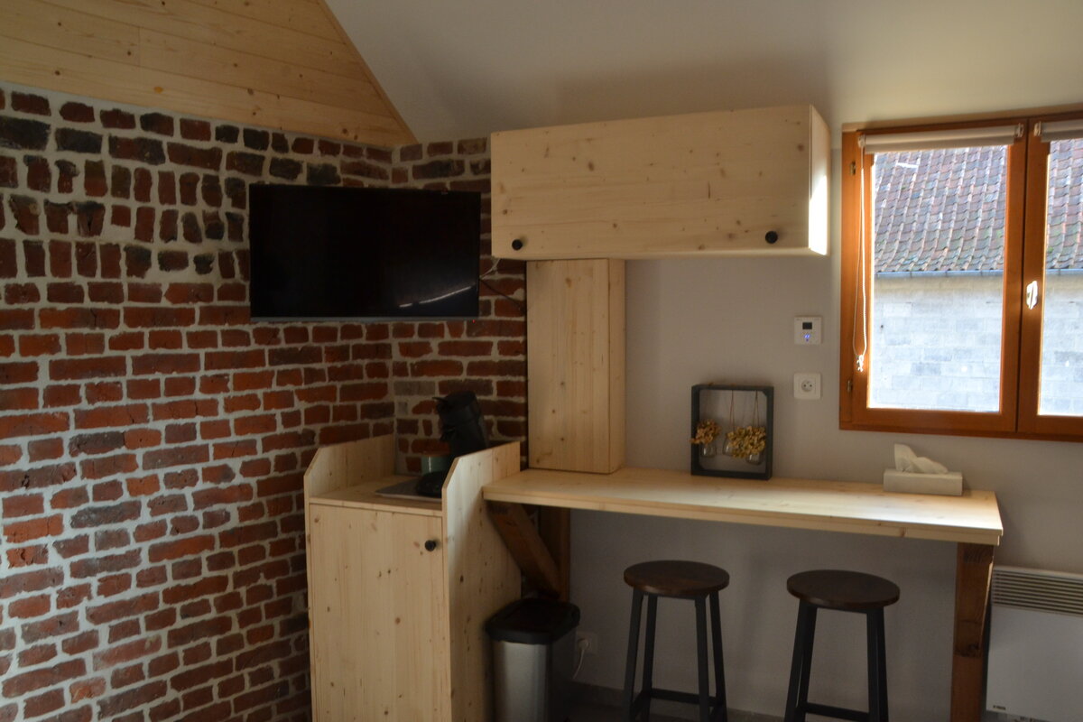 Studio meublé four à pain_coin cuisine