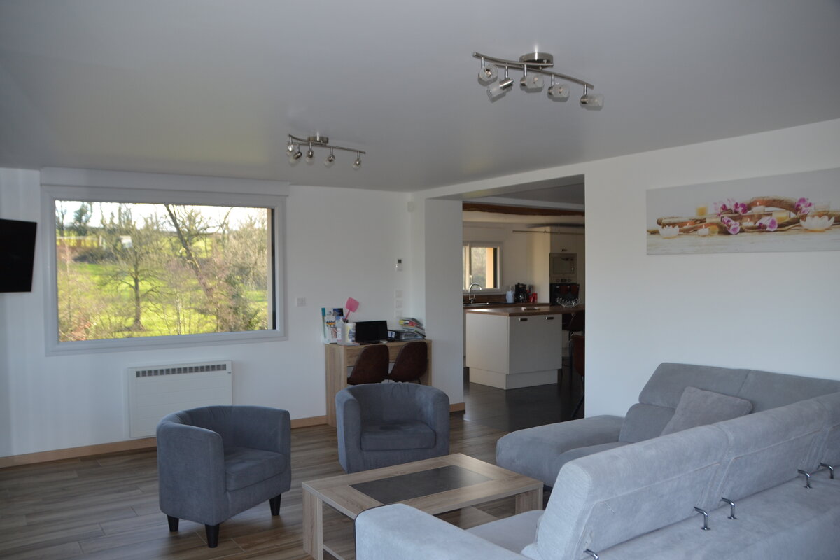 Le Bonheur est dans le pré, Salon