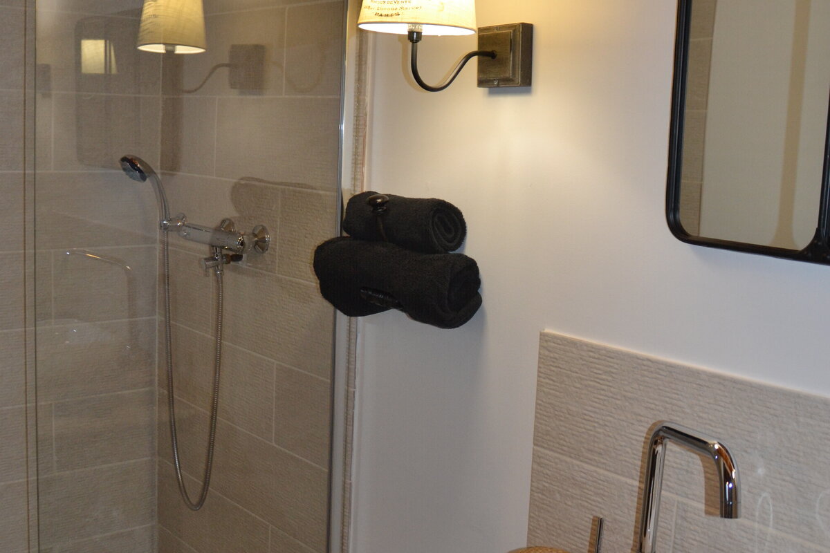 La Hulotte au col haut_salle de bain