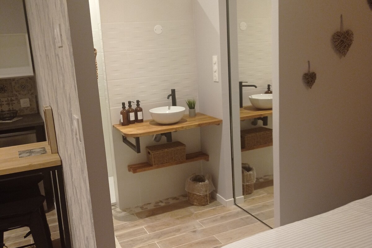 Ecques_meublé_Studio-de-la-basse-ville (1)