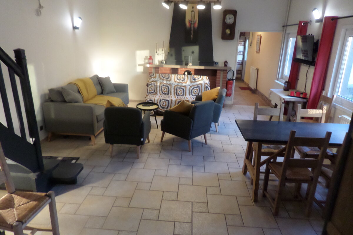 Meublé de la Haute Lys, salle à manger & salon