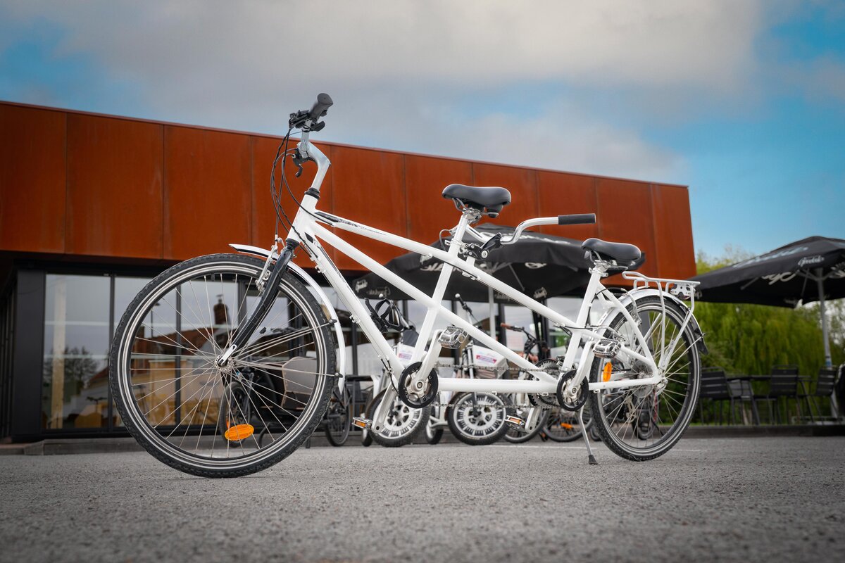 Tandem - Port Fluvial d'Aire-sur-la-Lys © Tourisme en Pays de Saint-Omer