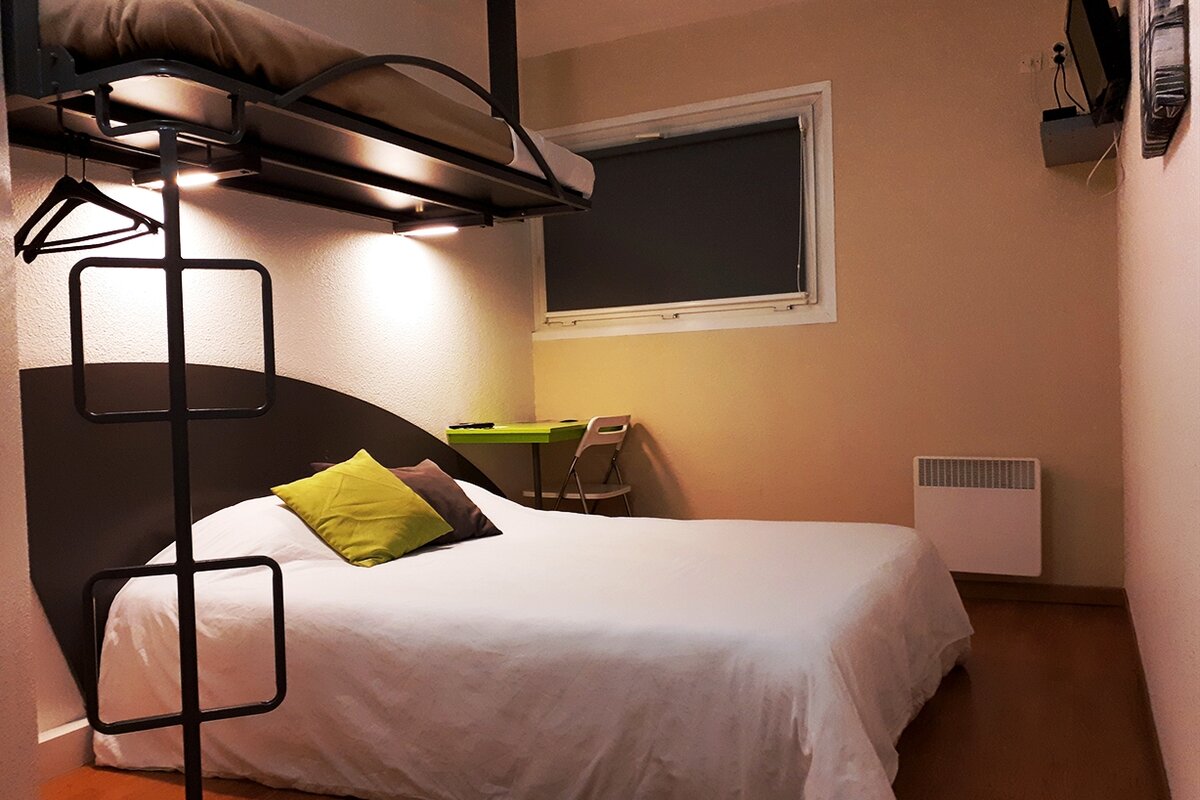 Chambre, Good Night Hotel