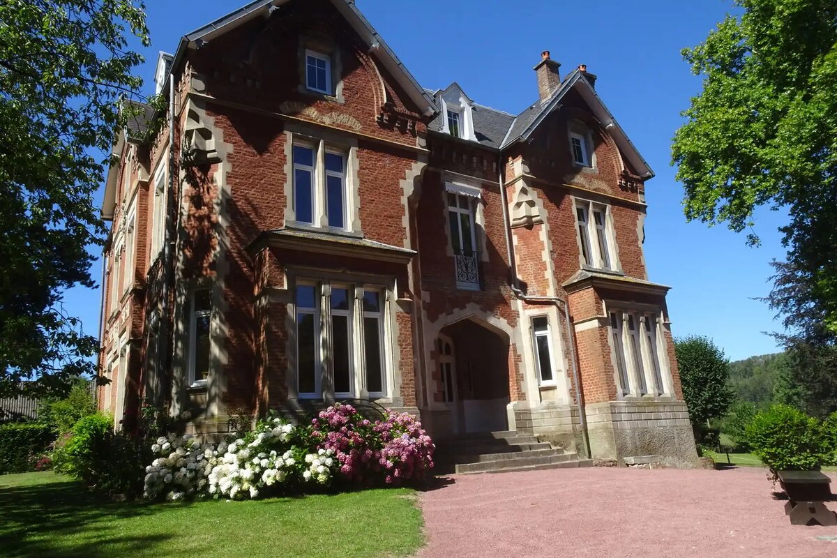 Château du Bon Plaisir, extérieur