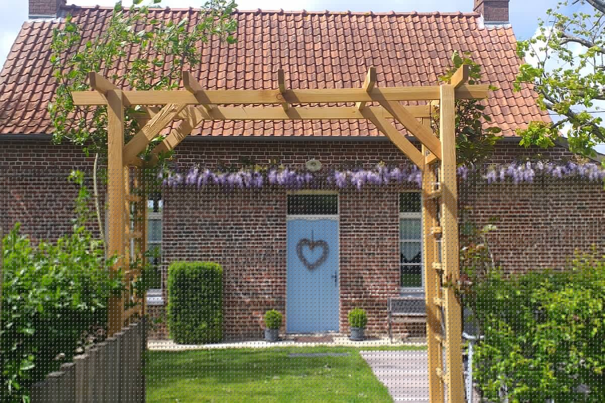 Le gîte vu du verger