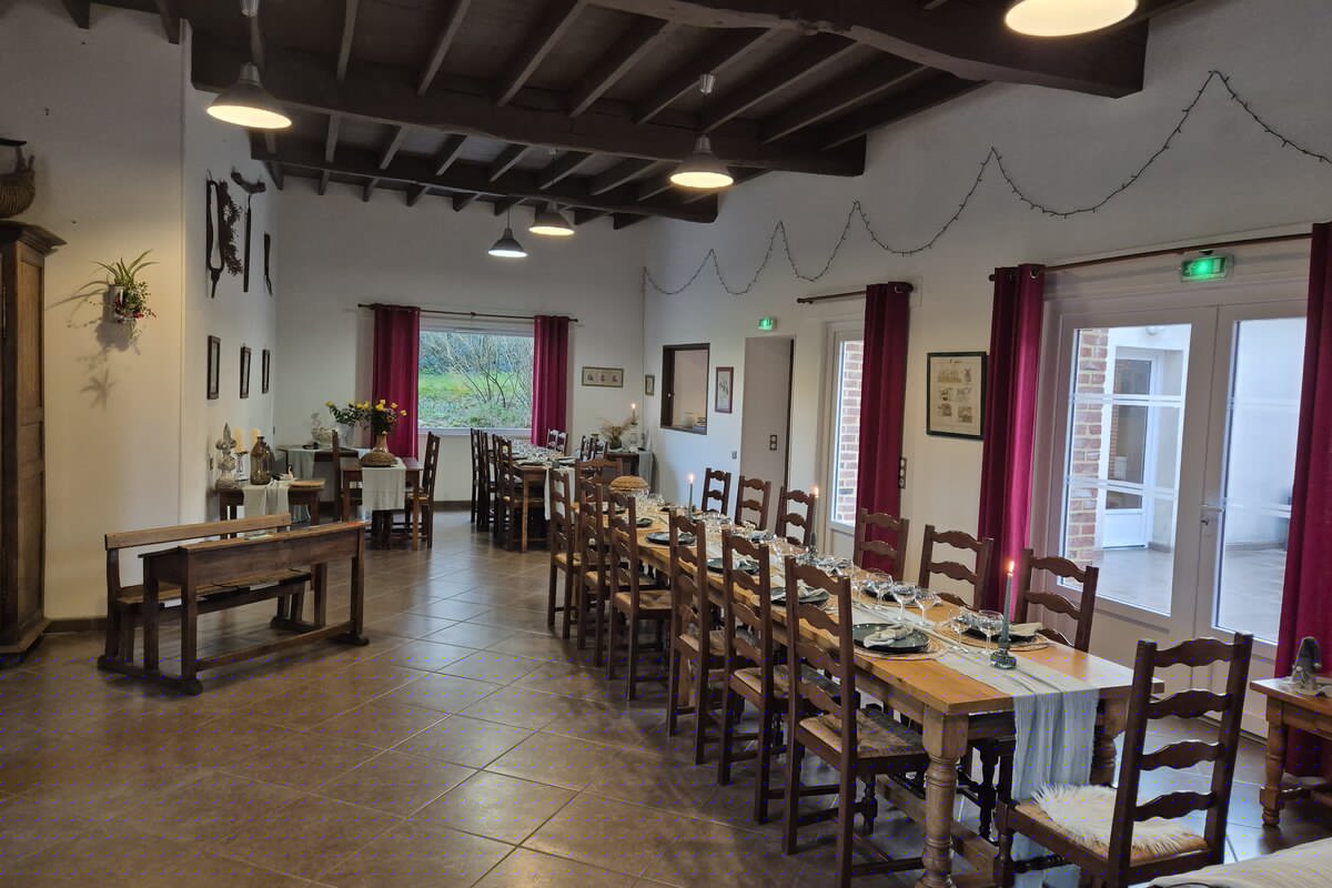 salle de réception 40-50 personnes