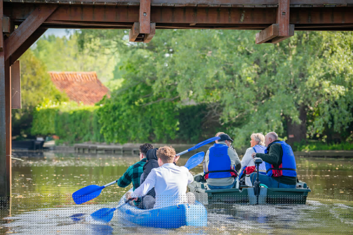 Kayak et Barque à Moteur - Au Bon Accueil 2024