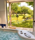 9 - Spa moderne avec vue jardin.jpg