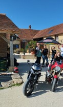 SHAKA PUB Motos.jpg