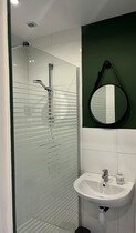 la-decouverte-trouvee_salle-de-bain-douche_web.jpg