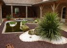 nueil-les-aubiers-chambres-dhotes-la-minaudiere-patio.jpg