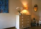 st aubin de baubigné-les roches moussets-chambre-commode.jpeg