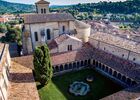 Vue-aerienne-Cloitre-Abbaye-de-Saint-Hilaire.jpg