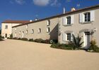 gite-la-sellerie-les-ecuries-du-chateau-nieul-sur-l-autise-85240- (10).JPG