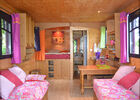 interieur-roulotte-chene-vert.jpg