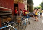 Rencontre chez le vigneron©J Piffaut