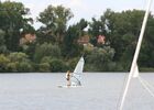 Planche à voile étang vignoble.JPG