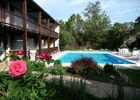 Piscine et terrasse aménagée