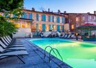 Piscine et terrasse aménagée