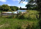 Parc avec piscine