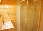Chambre avec salle de bain privative