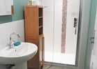 Twin bedroom B&B bathroom (1)