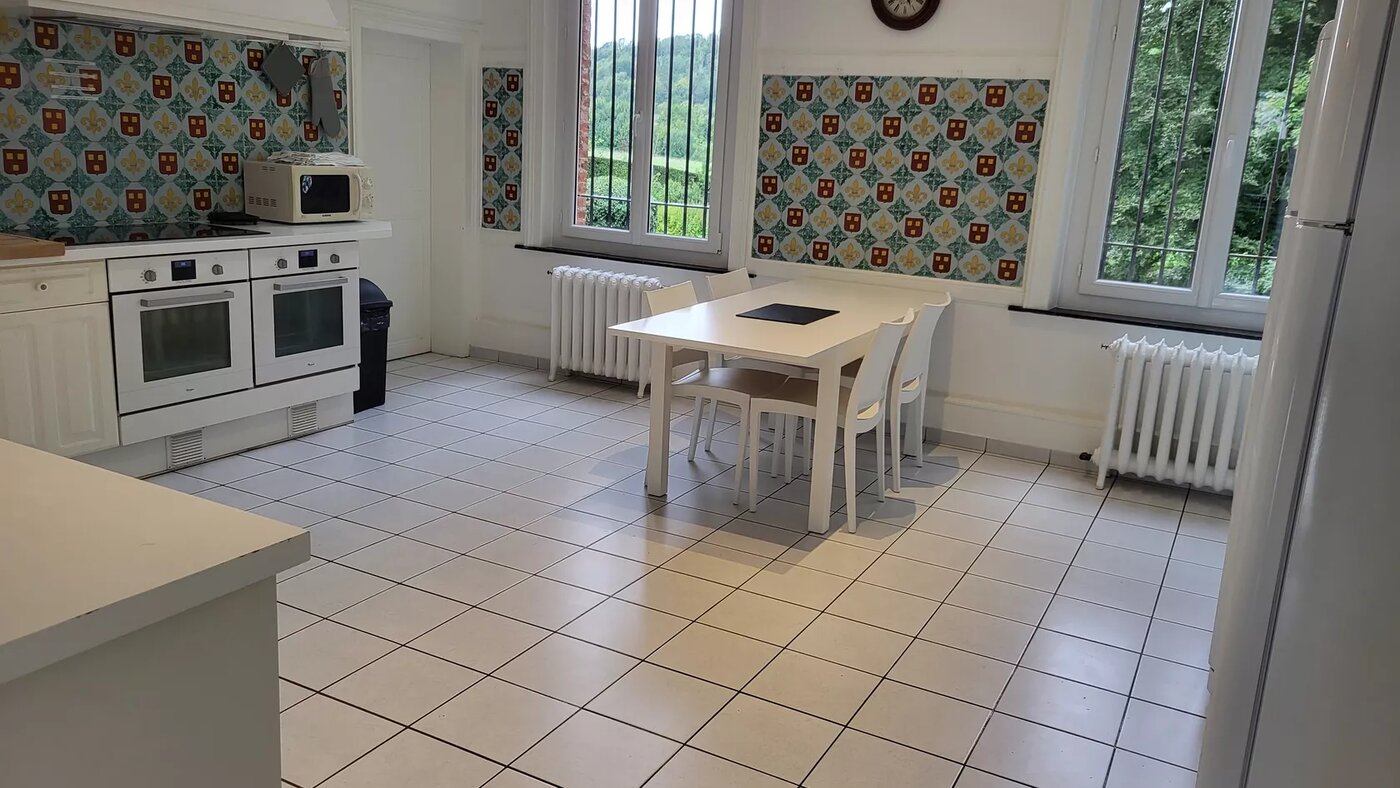 Château, cuisine
