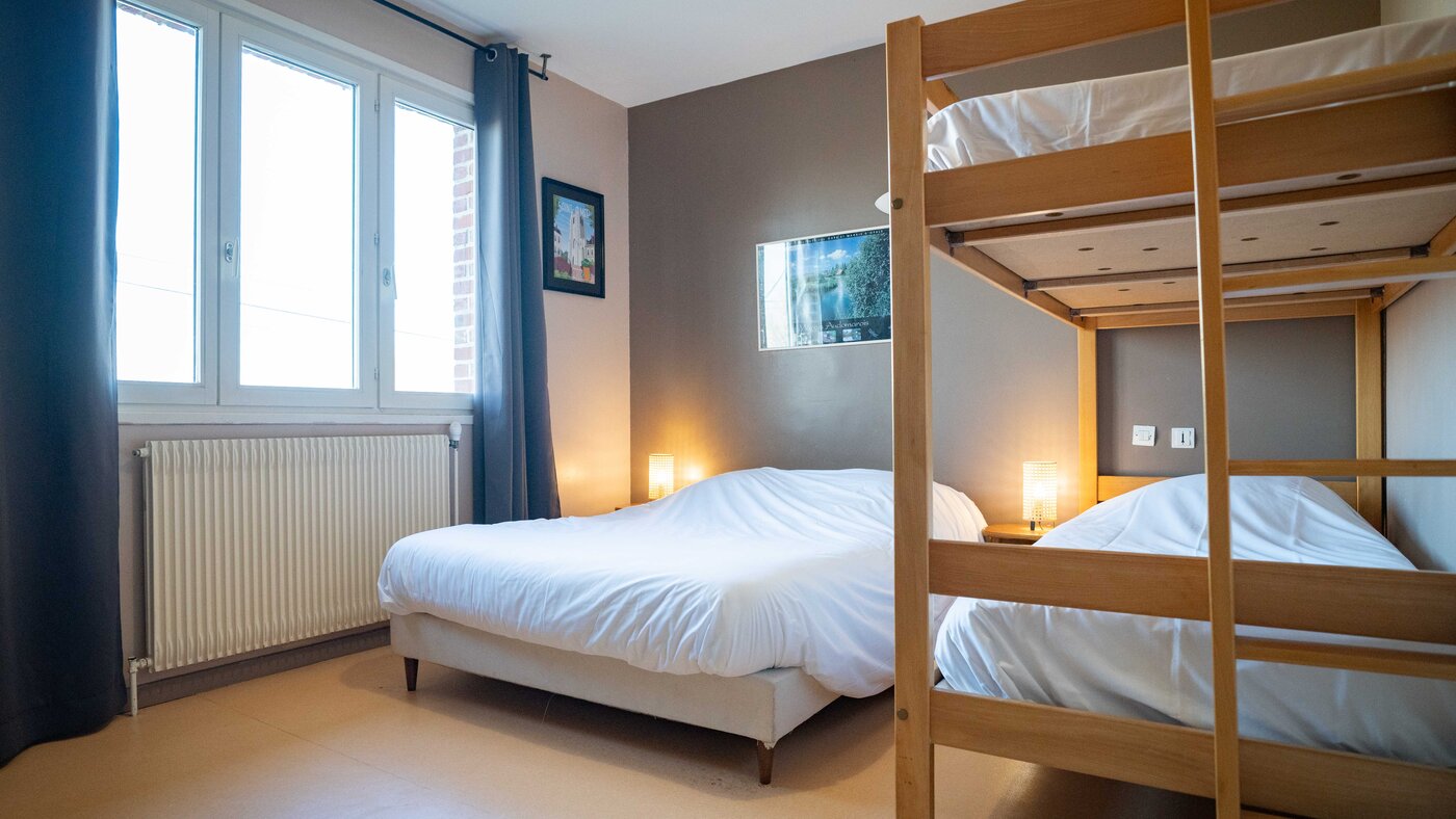 Chambre - Domaine du Grand Saint-Bernard by ISNOR