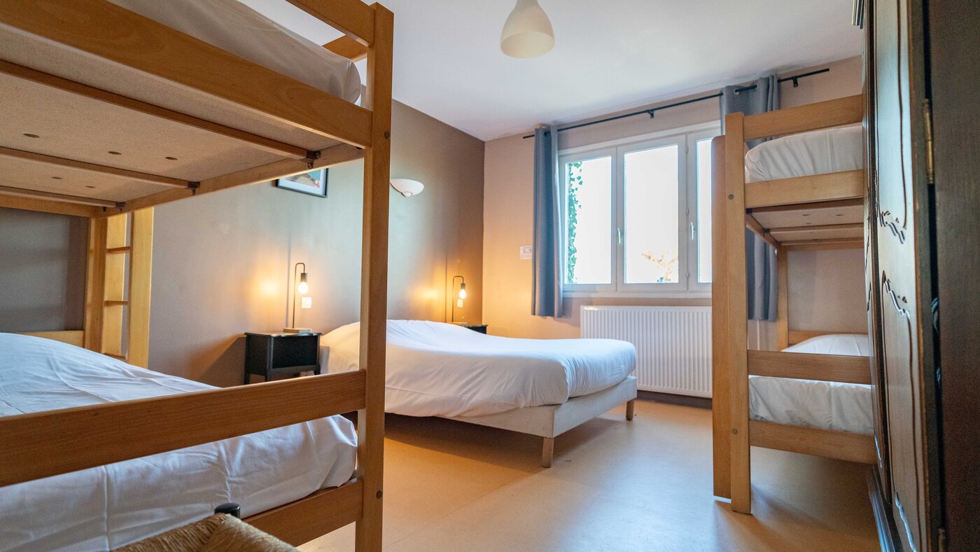 Chambre - Domaine du Grand Saint-Bernard by ISNOR