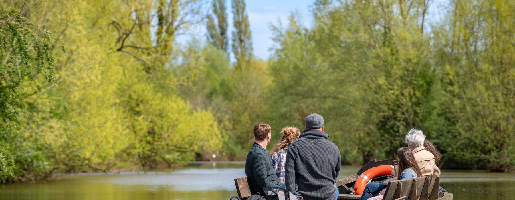 Balade commentée en bateau traditionnel à la Maison du Marais