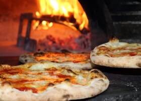 pizza-au-feu-de-bois_ photo d-illustration-non contractuelle © DR
