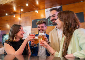 1 - Entre amis - Café de France - Saint-Omer © Tourisme en Pays de Saint-Omer