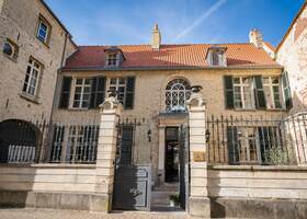 Le Colegram - Enseigne - Palais de la Cathédrale
