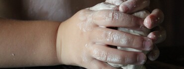 hand-845269_1280.jpg