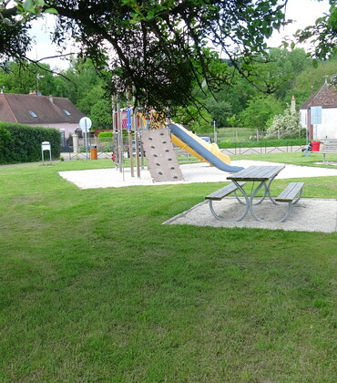 Table de pique-nique.JPG