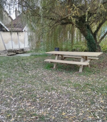 Table Pique Nique Lavoir de la coque - CP B Collombet (2).jpg