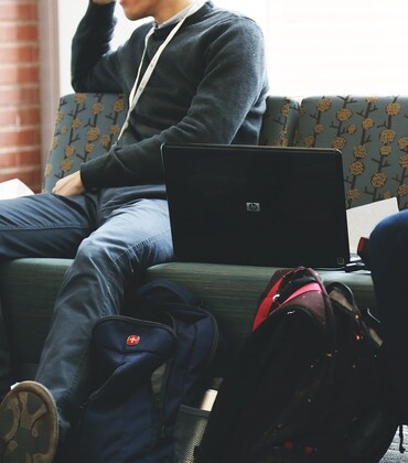 students-593323_1280.jpg