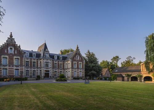 Najeti Hôtel Château Tilques Façade entrée © Chantal Garcin