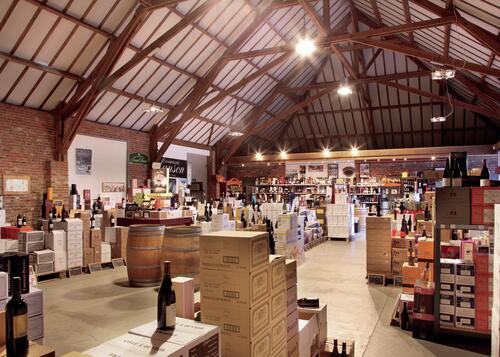 Intérieur du magasin Le Chais à Longuenesse © © Le Chais