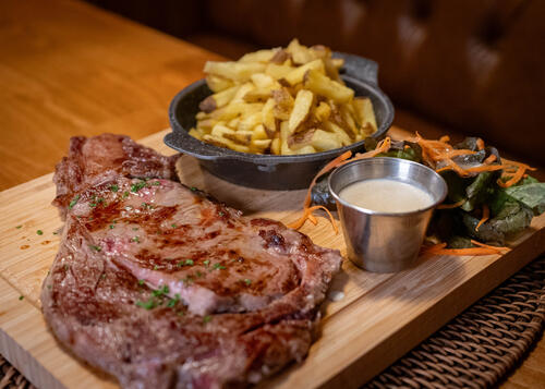 5 - Plat - La Taverne Duchenot © Tourisme en Pays de Saint-Omer © Quentin MAILLARD